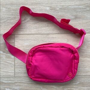 GAIAM Vibrant Pink Crossbody Bag